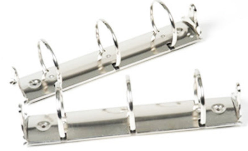 Paquete de 10 piezas de herraje tamaño esquela de 216 mm con tres argollas circulares de 2 pulgadas de diámetro, con palancas, base de 45 mm, y acabado níquel. Paquete de 10 piezas de herraje tamaño esquela de 216 mm con tres argollas circulares de 2 pulgadas de diámetro, con palancas, base de 45 mm, y acabado níquel.